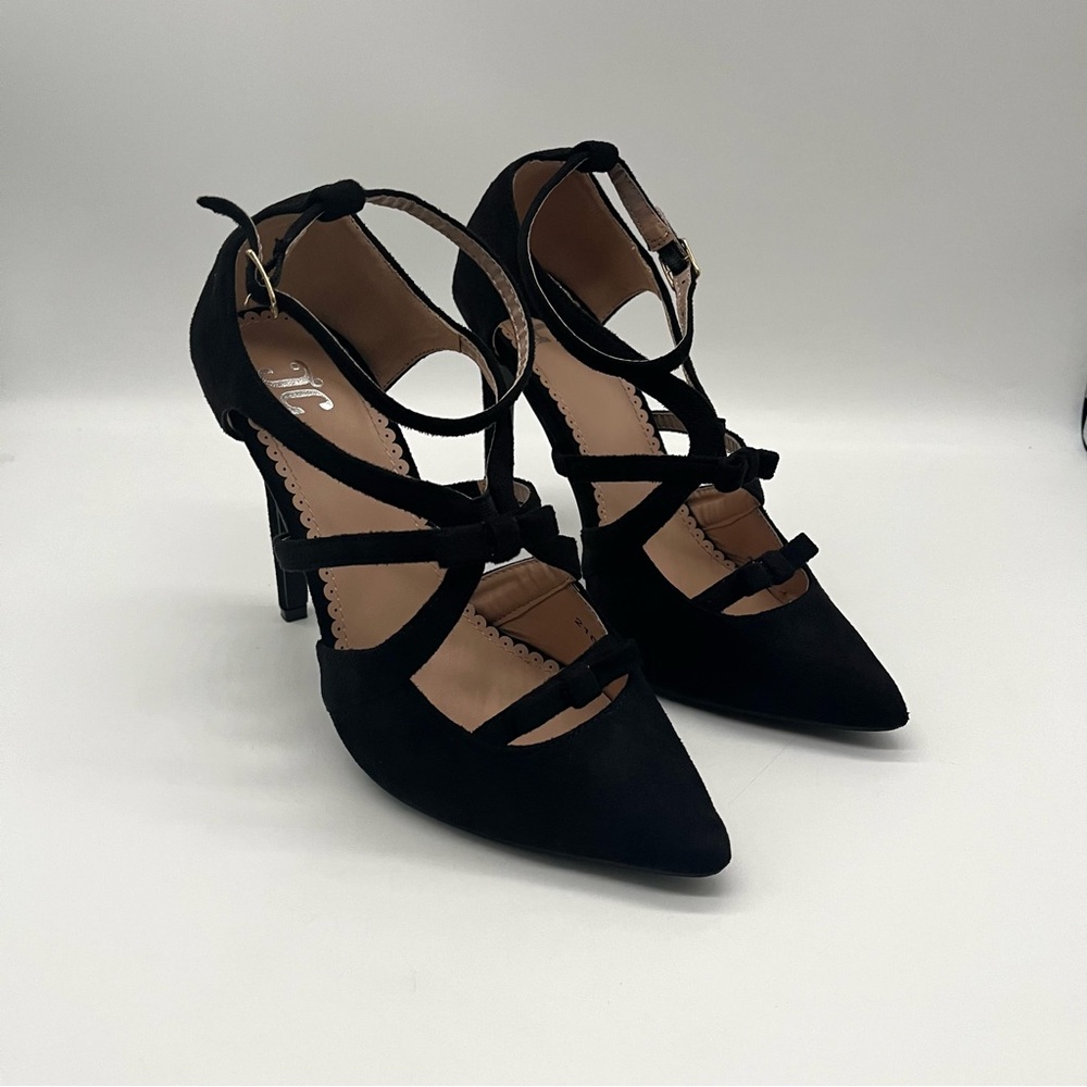 Black Strappy High Heeled Pumps
